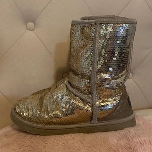 ✨Sparkle✨ Ugg’s Size 7 Adult